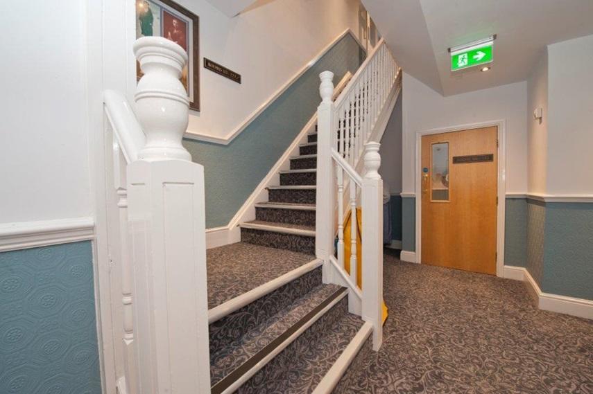 The Portland Hotel Wetherspoon Chesterfield Exteriér fotografie